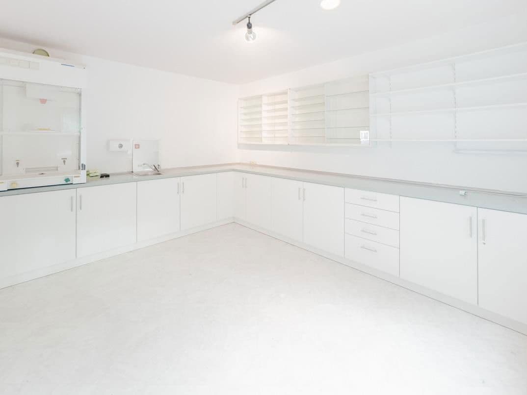 Pronájem nebytového prostoru 202 m², Röntgenstr. 6, Bonn, Severní Porýní-Vestfálsko Pronájem nebytového prostoru 202 m², Röntgenstr. 6, Bonn, Severní Porýní-Vestfálsko