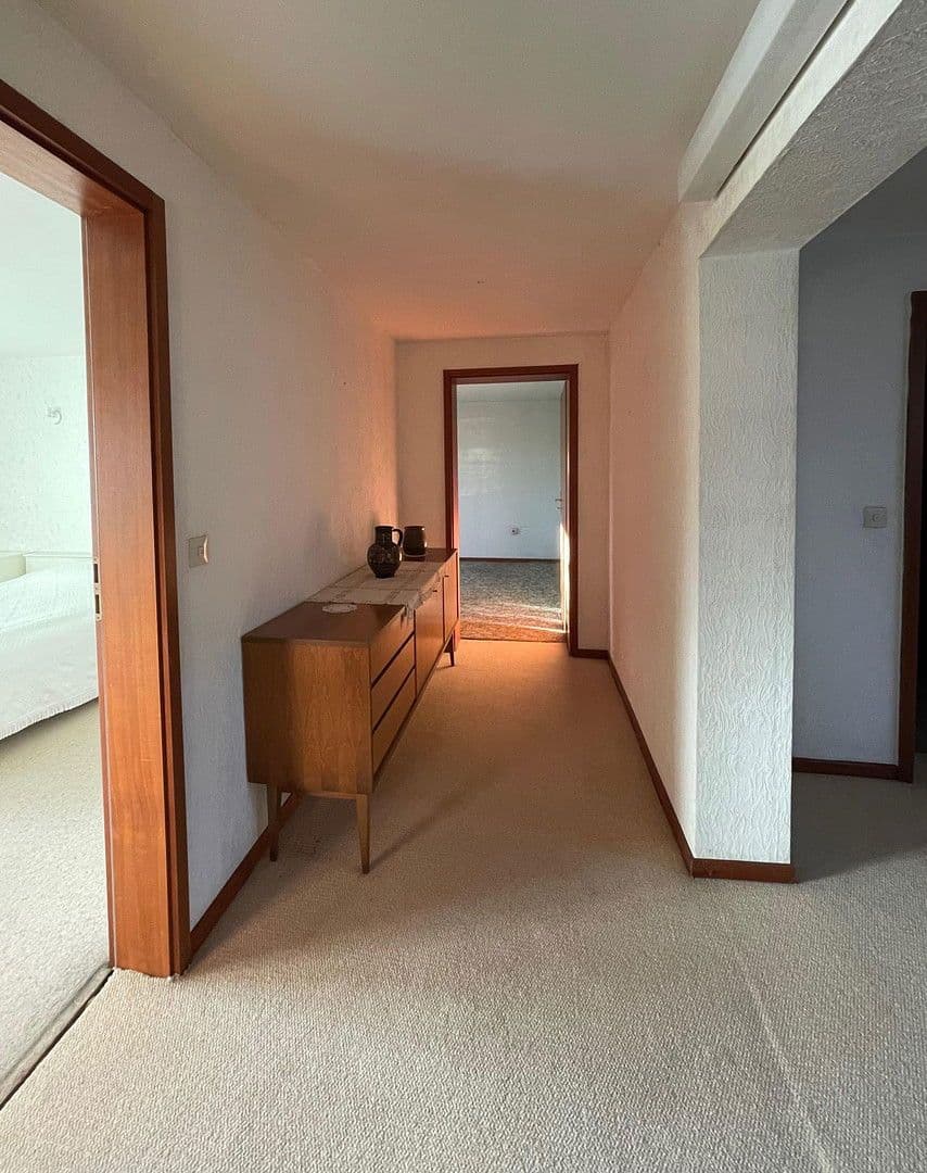 Prodej domu 175 m², pozemek 863 m², Erfurter Str. 4, Bad Emstal, Hessen Prodej domu 175 m², pozemek 863 m², Erfurter Str. 4, Bad Emstal, Hessen