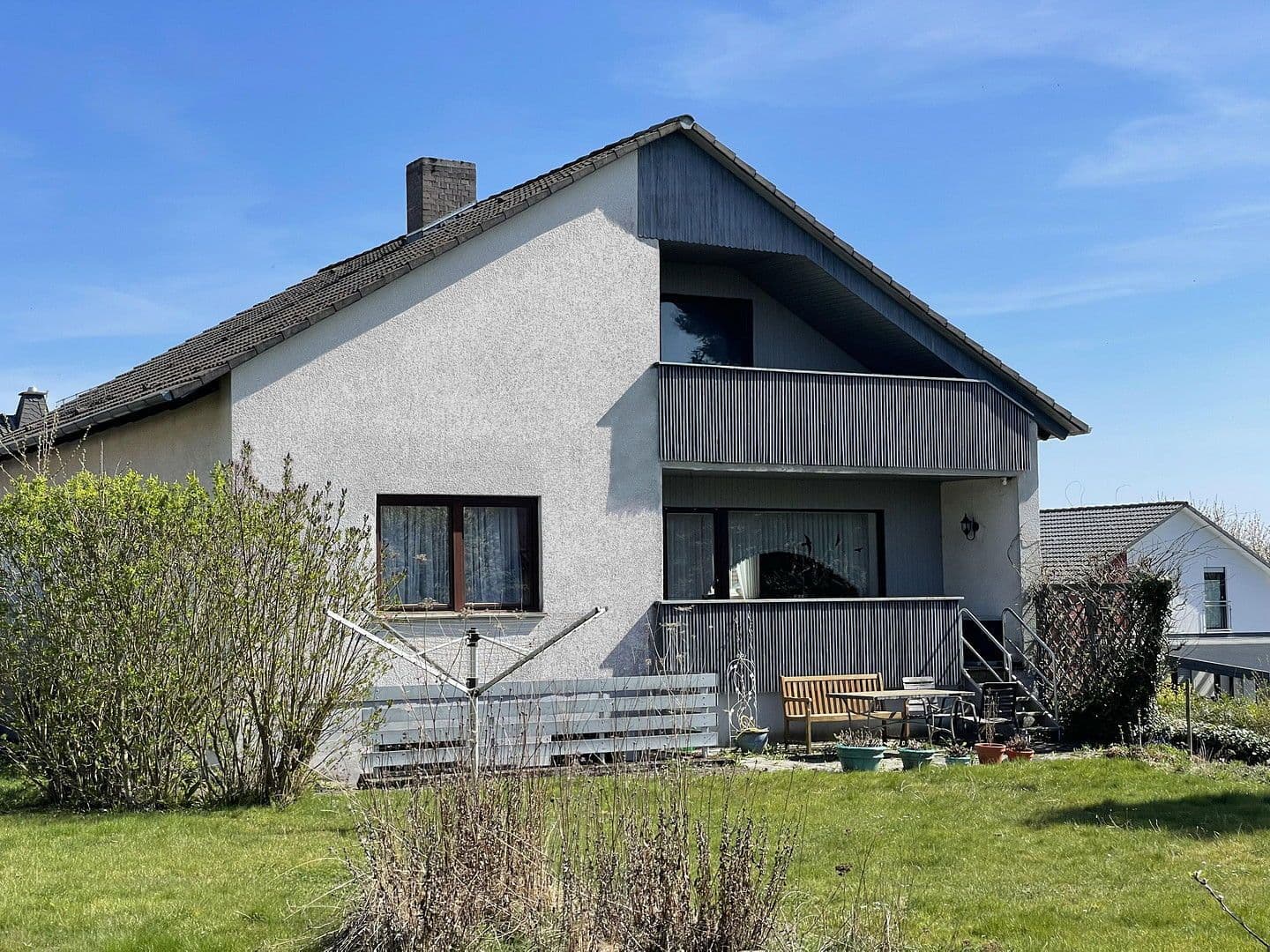 Prodej domu 175 m², pozemek 863 m², Erfurter Str. 4, Bad Emstal, Hessen Prodej domu 175 m², pozemek 863 m², Erfurter Str. 4, Bad Emstal, Hessen