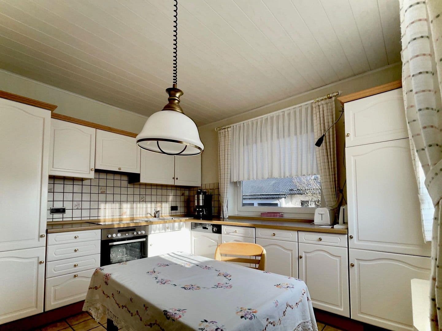 Prodej domu 175 m², pozemek 863 m², Erfurter Str. 4, Bad Emstal, Hessen Prodej domu 175 m², pozemek 863 m², Erfurter Str. 4, Bad Emstal, Hessen