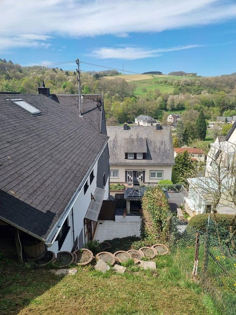 Prodej domu 249 m², pozemek 550 m², Bergstraße 14, Herrstein, Porýní-Falc Prodej domu 249 m², pozemek 550 m², Bergstraße 14, Herrstein, Porýní-Falc