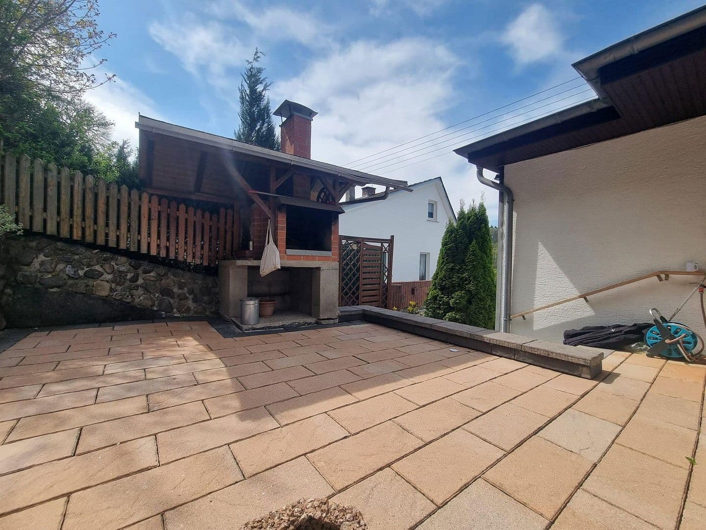 Prodej domu 249 m², pozemek 550 m², Bergstraße 14, Herrstein, Porýní-Falc Prodej domu 249 m², pozemek 550 m², Bergstraße 14, Herrstein, Porýní-Falc