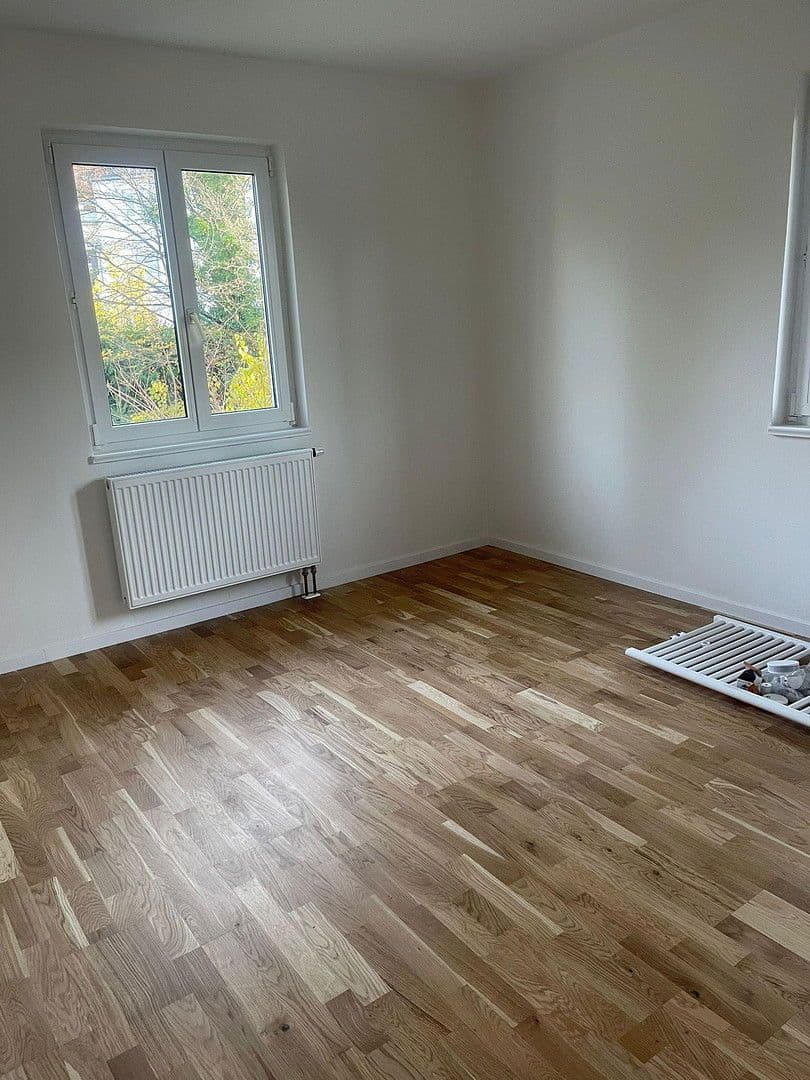Pronájem bytu 3+1 60 m², Eibenweg 7, Stuttgart, Bádensko-Württembersko Pronájem bytu 3+1 60 m², Eibenweg 7, Stuttgart, Bádensko-Württembersko