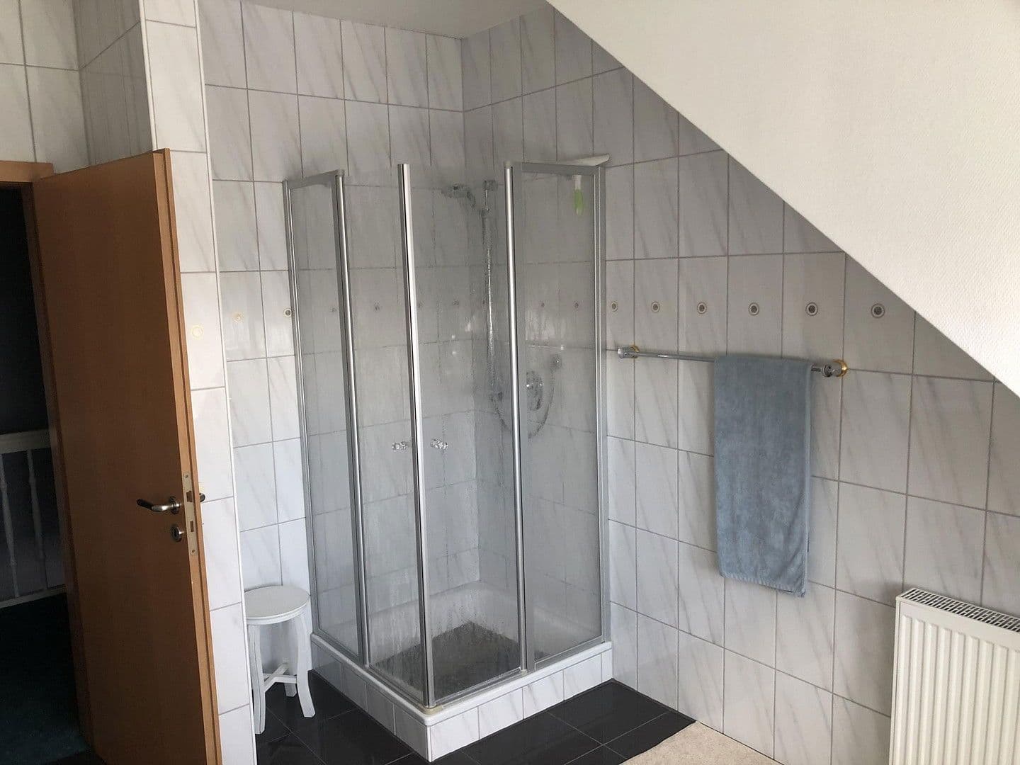 Prodej domu 233 m², pozemek 996 m², Schloßböckelheim, Porýní-Falc Prodej domu 233 m², pozemek 996 m², Schloßböckelheim, Porýní-Falc