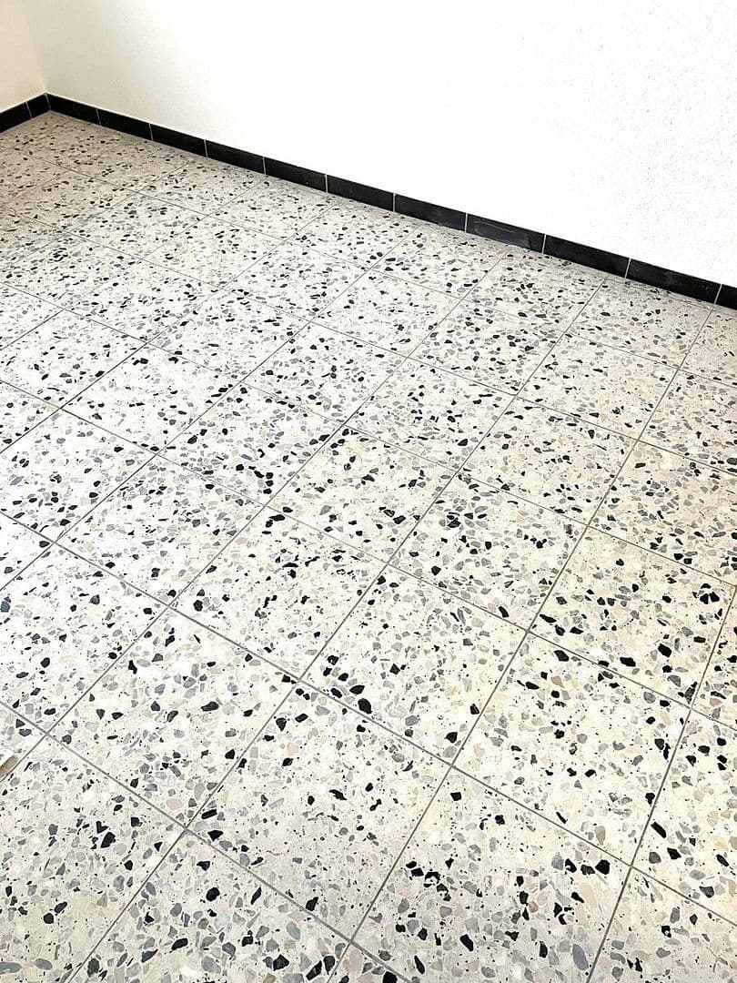 Pronájem bytu 3+1 83 m², Bornheim, Severní Porýní-Vestfálsko Pronájem bytu 3+1 83 m², Bornheim, Severní Porýní-Vestfálsko