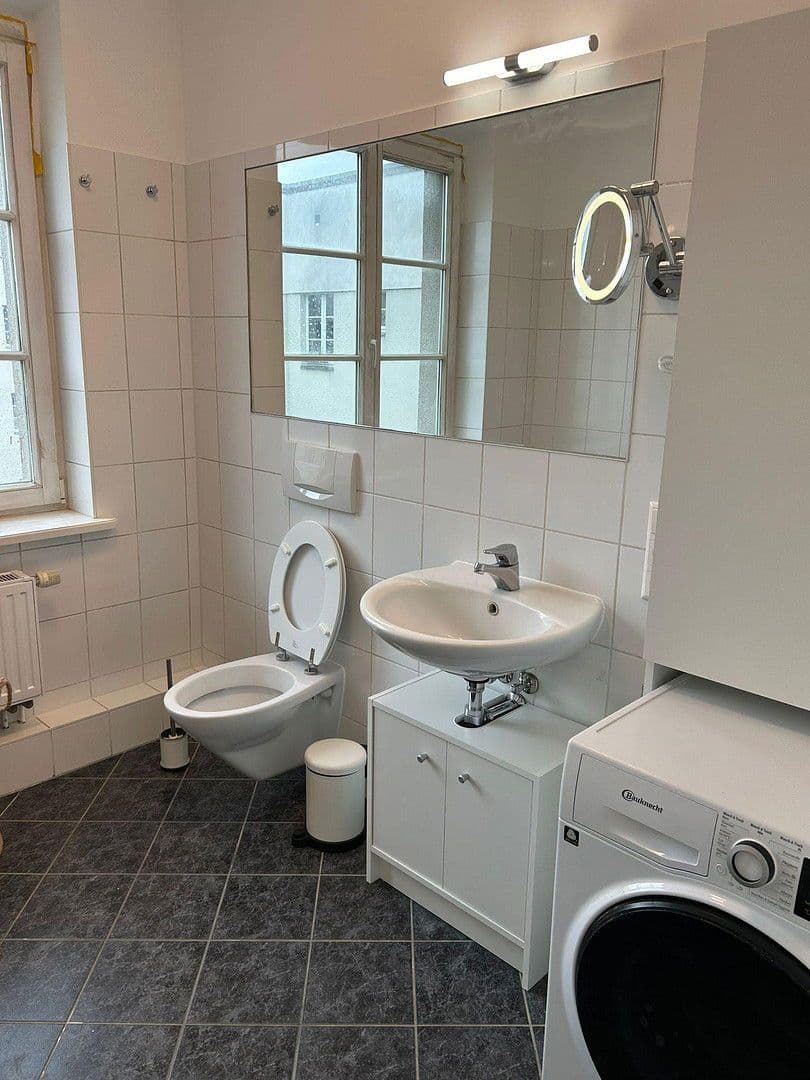 Pronájem bytu 2+1 63 m², Glienicker Weg 88, Berlin, Berlín Pronájem bytu 2+1 63 m², Glienicker Weg 88, Berlin, Berlín