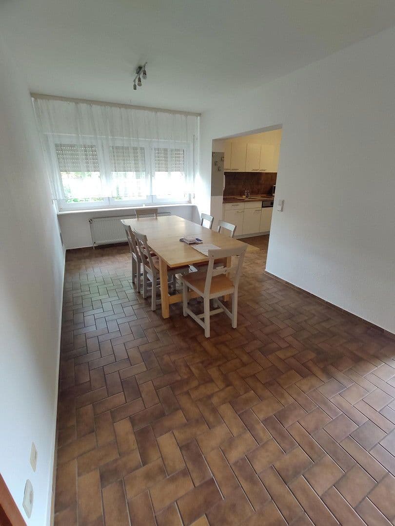 Pronájem domu 250 m², pozemek 300 m², Offenbach-Rumpenheim, Hessen Pronájem domu 250 m², pozemek 300 m², Offenbach-Rumpenheim, Hessen