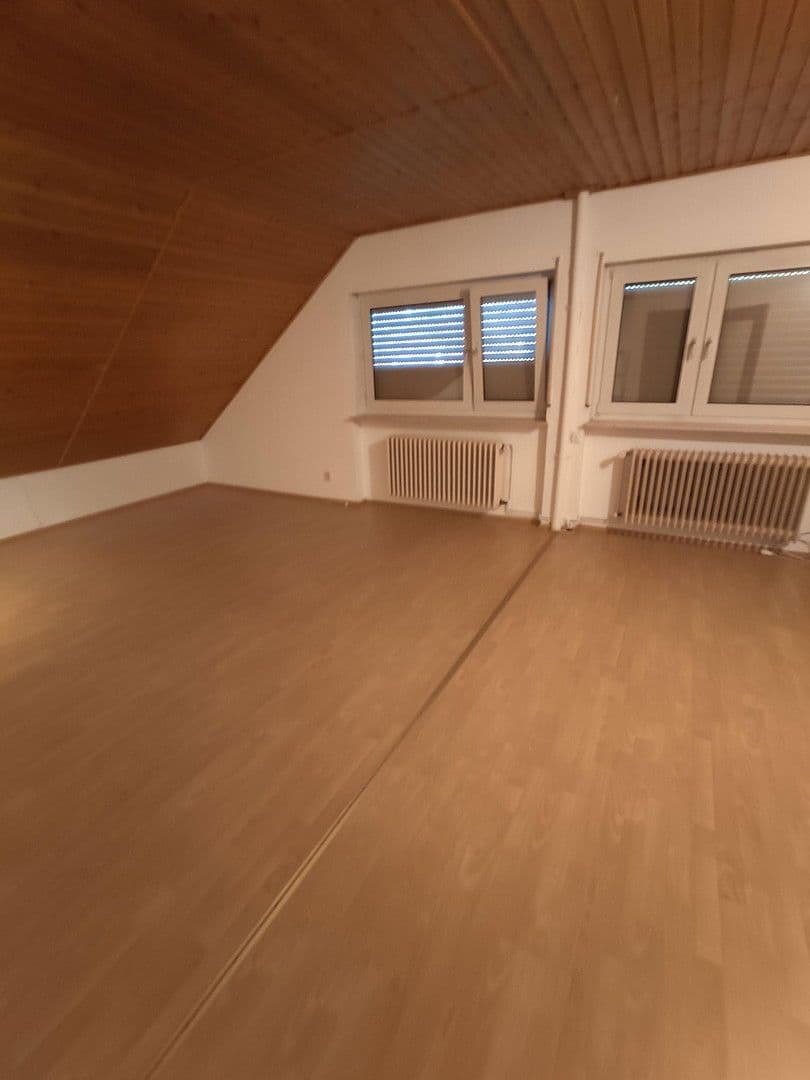Pronájem domu 250 m², pozemek 300 m², Offenbach-Rumpenheim, Hessen Pronájem domu 250 m², pozemek 300 m², Offenbach-Rumpenheim, Hessen