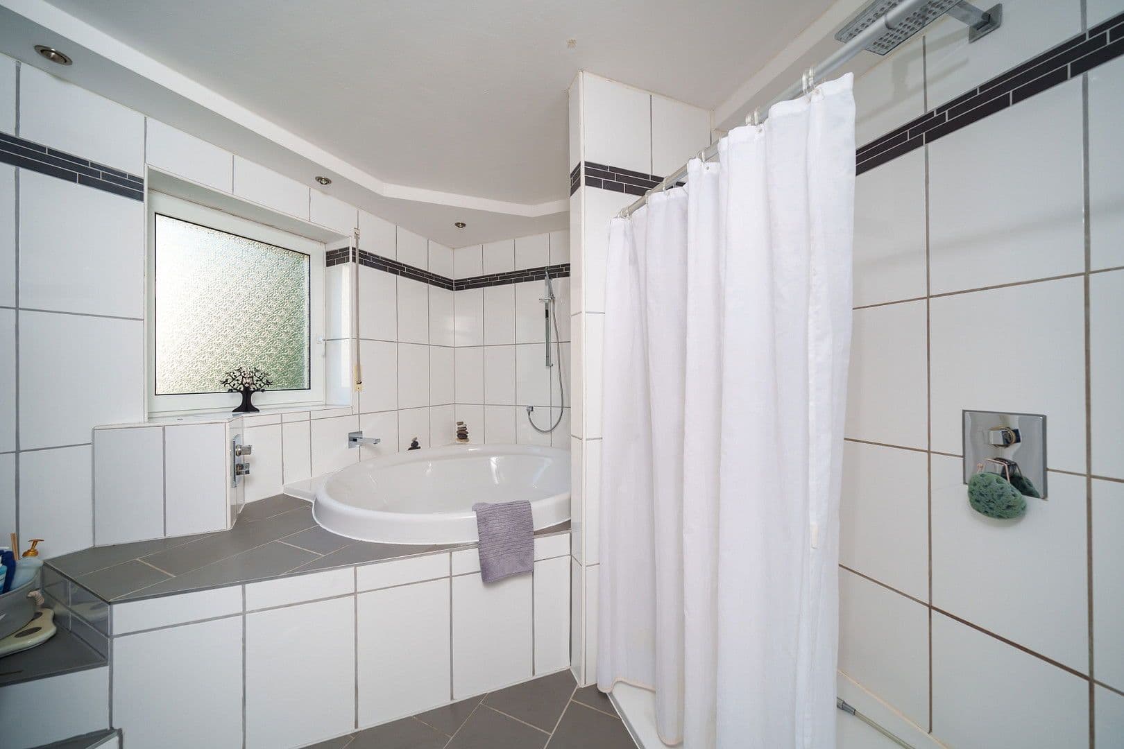 Prodej bytu 220 m², Bochum, Severní Porýní-Vestfálsko Prodej bytu 220 m², Bochum, Severní Porýní-Vestfálsko