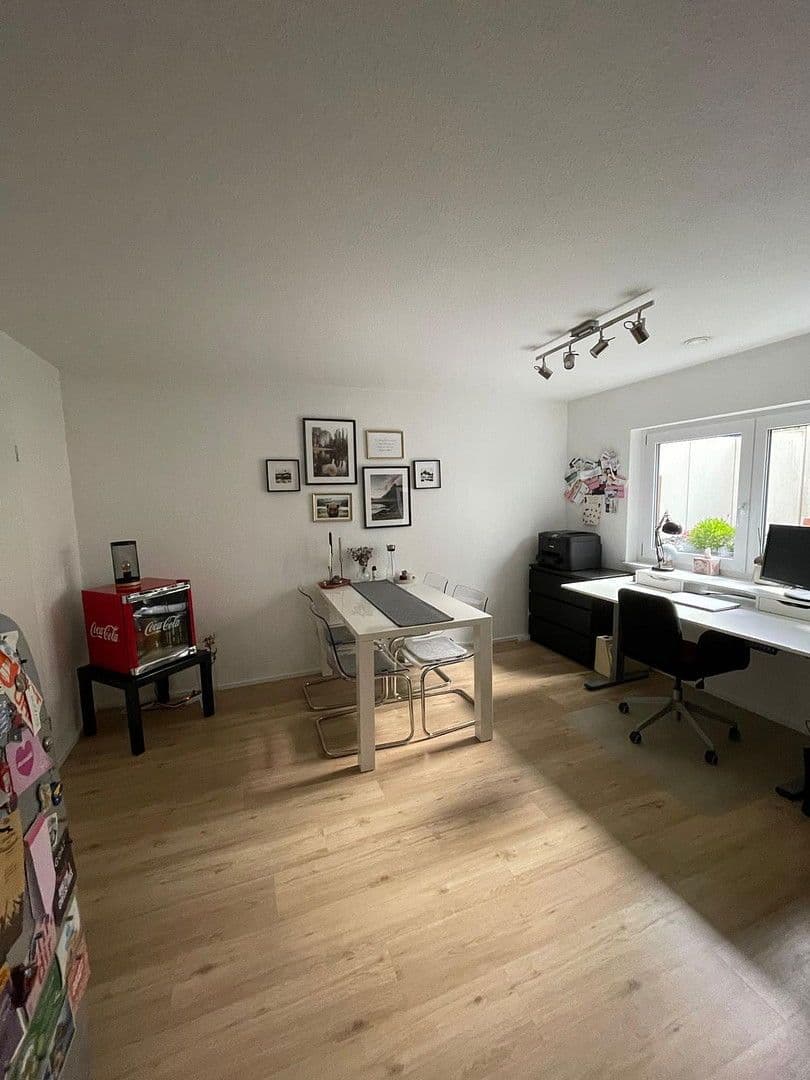 Pronájem bytu 3+1 67 m², Daimlerstraße 4, Rottenburg am Neckar, Bádensko-Württembersko Pronájem bytu 3+1 67 m², Daimlerstraße 4, Rottenburg am Neckar, Bádensko-Württembersko