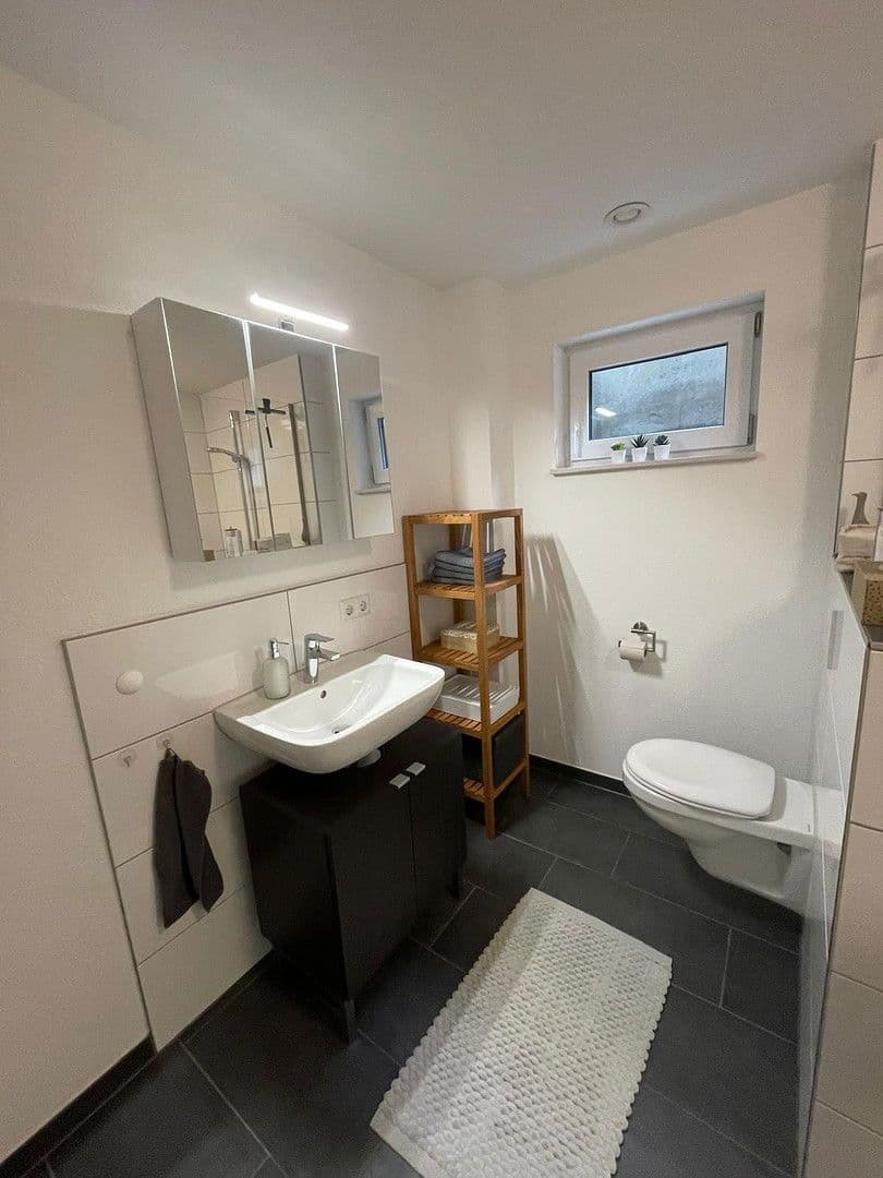 Pronájem bytu 3+1 67 m², Daimlerstraße 4, Rottenburg am Neckar, Bádensko-Württembersko Pronájem bytu 3+1 67 m², Daimlerstraße 4, Rottenburg am Neckar, Bádensko-Württembersko