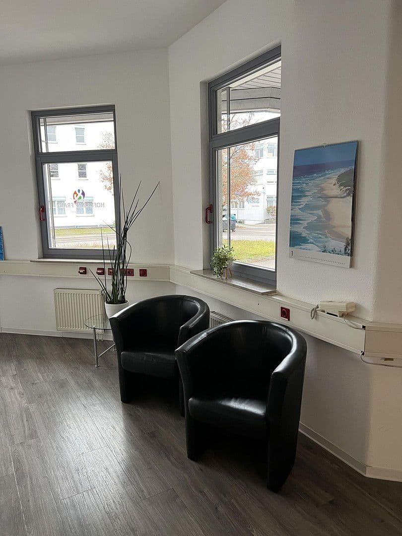 Pronájem kanceláře 1.050 m², Ludwigsburg, Bádensko-Württembersko Pronájem kanceláře 1.050 m², Ludwigsburg, Bádensko-Württembersko