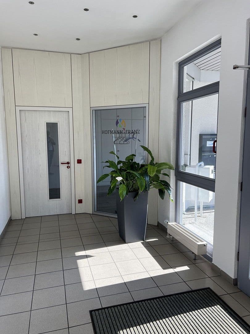 Pronájem kanceláře 1.050 m², Ludwigsburg, Bádensko-Württembersko Pronájem kanceláře 1.050 m², Ludwigsburg, Bádensko-Württembersko