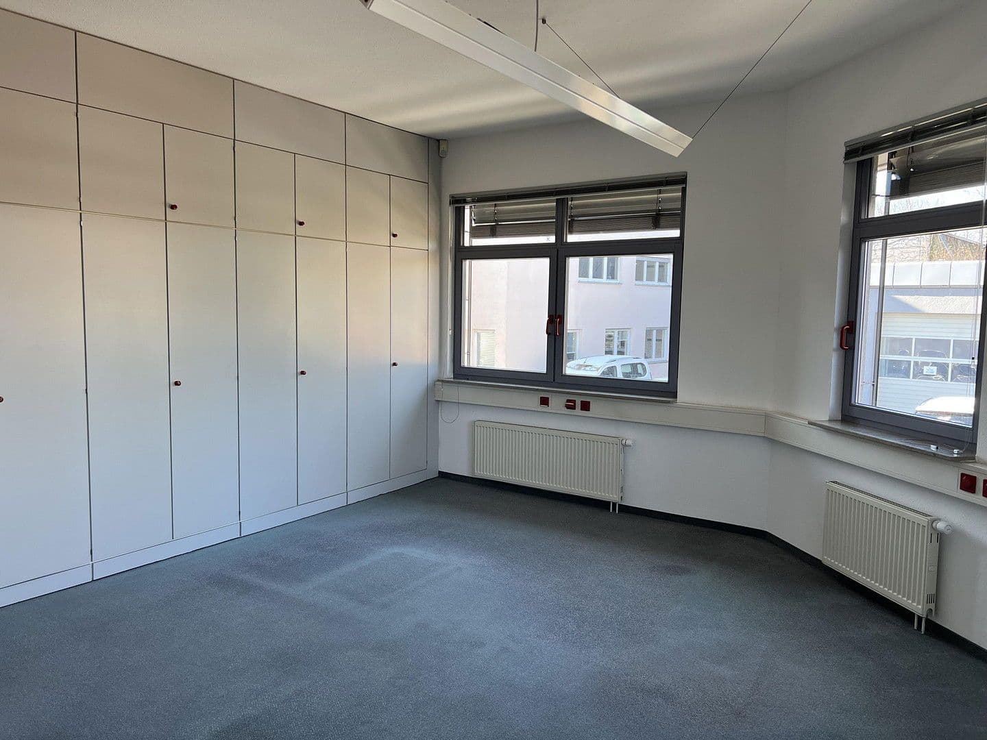 Pronájem kanceláře 1.050 m², Ludwigsburg, Bádensko-Württembersko Pronájem kanceláře 1.050 m², Ludwigsburg, Bádensko-Württembersko