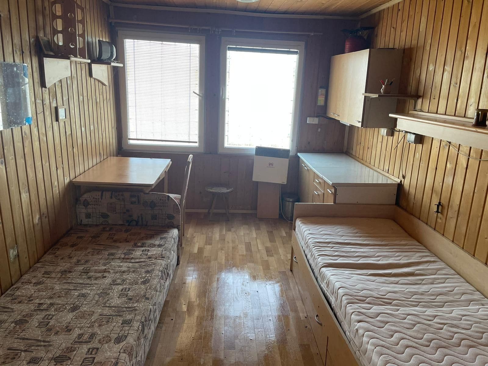 Pronájem chaty, chalupy 24 m², pozemek 299 m², Příbramská, Rokycany, Plzeňský kraj Pronájem chaty, chalupy 24 m², pozemek 299 m², Příbramská, Rokycany, Plzeňský kraj