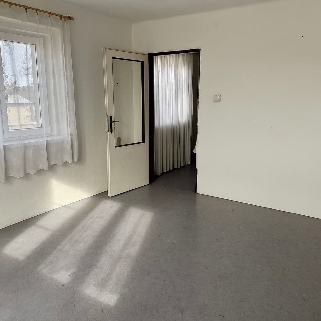 Prodej domu 140 m², pozemek 415 m², Husova, Bakov nad Jizerou, Středočeský kraj Prodej domu 140 m², pozemek 415 m², Husova, Bakov nad Jizerou, Středočeský kraj