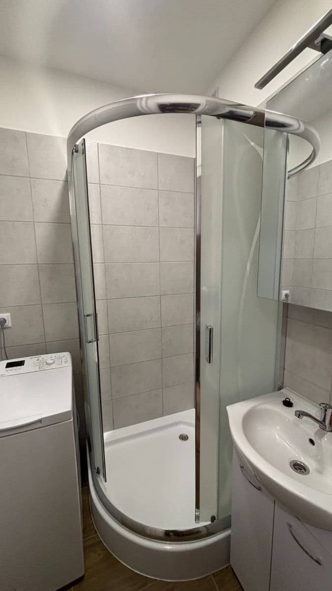 Pronájem bytu 1+1 37 m², sídl. Svobody, Prostějov, Olomoucký kraj Pronájem bytu 1+1 37 m², sídl. Svobody, Prostějov, Olomoucký kraj