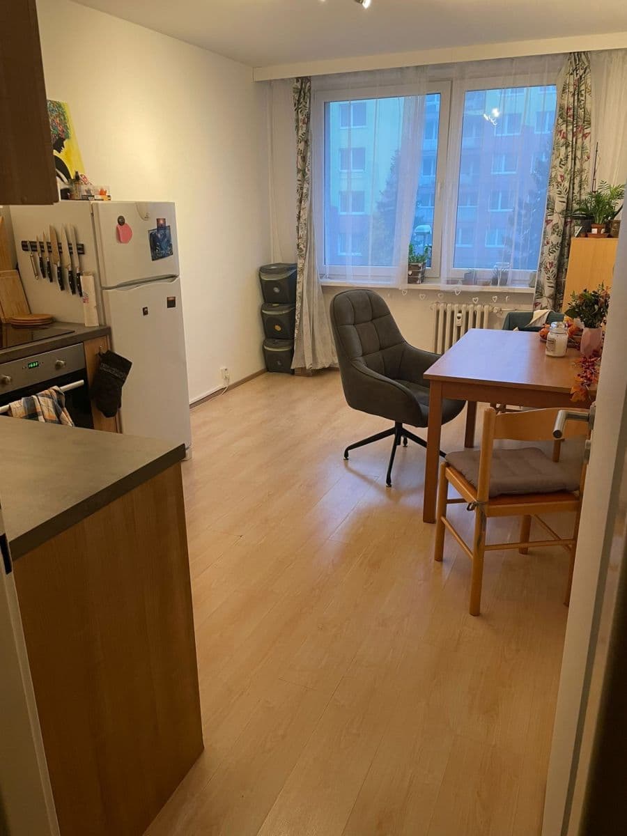 Pronájem bytu 2+kk 39 m², Bryksova, Praha, Praha Pronájem bytu 2+kk 39 m², Bryksova, Praha, Praha