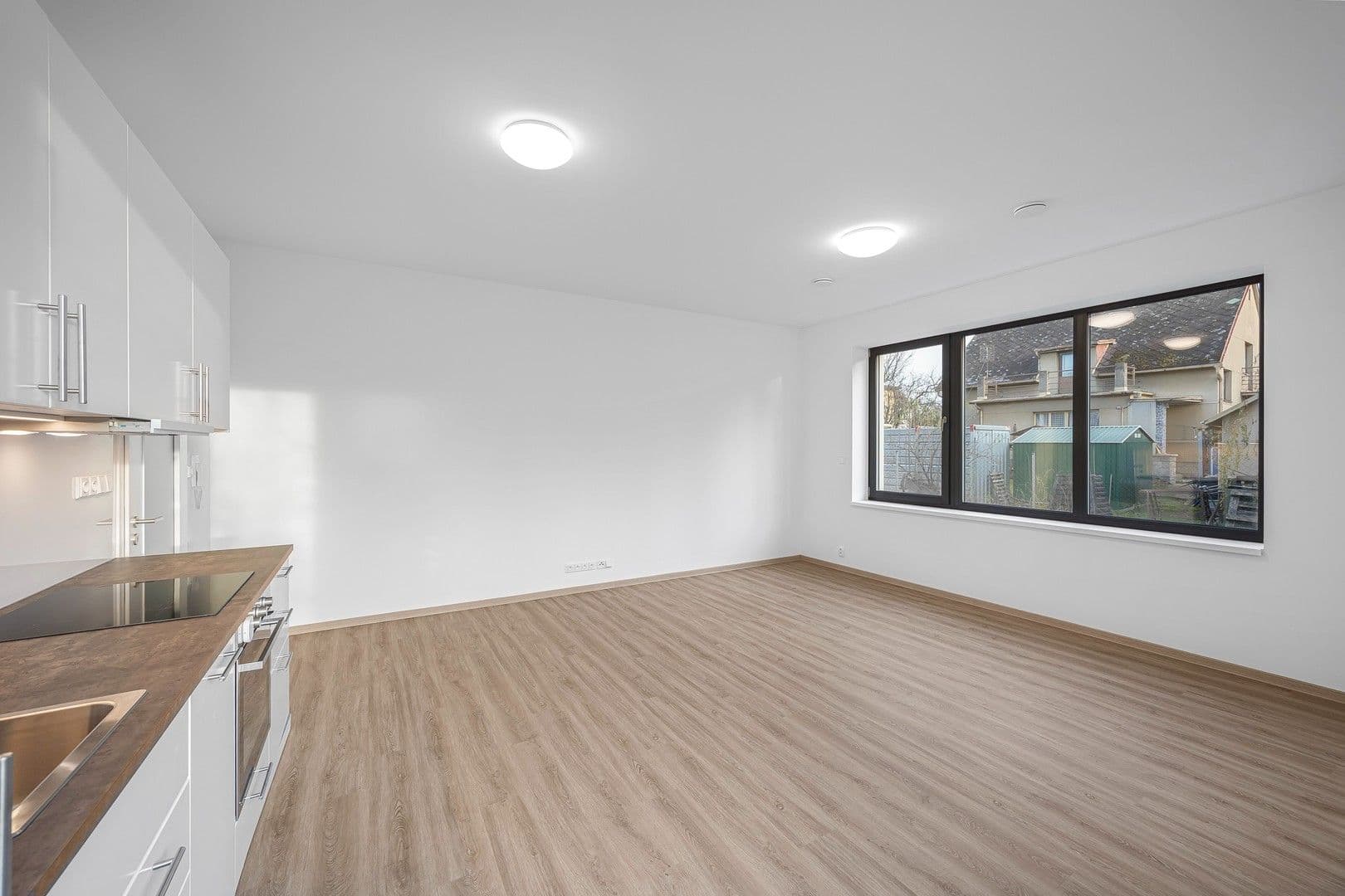 Pronájem bytu 1+kk 33 m², K dálnici, Praha, Praha Pronájem bytu 1+kk 33 m², K dálnici, Praha, Praha