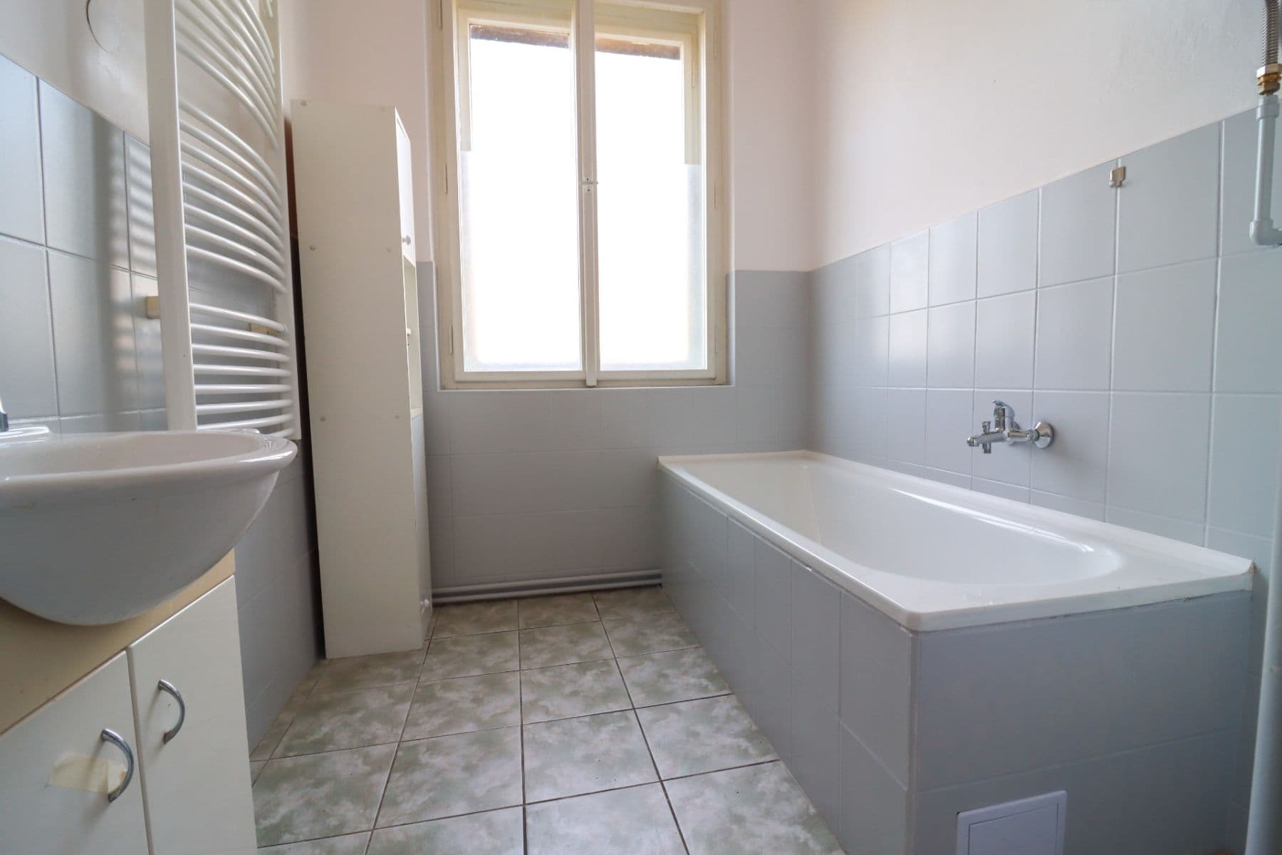 Pronájem bytu 4+1 18 m², Štítarská, Kolín, Středočeský kraj Pronájem bytu 4+1 18 m², Štítarská, Kolín, Středočeský kraj