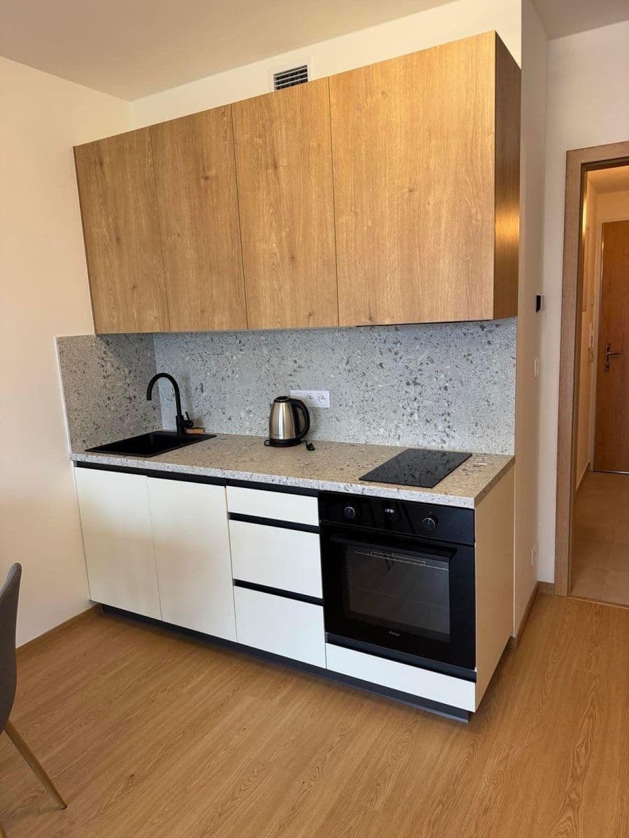 Pronájem bytu 1+kk 32 m², Poděbradská, Praha, Praha Pronájem bytu 1+kk 32 m², Poděbradská, Praha, Praha