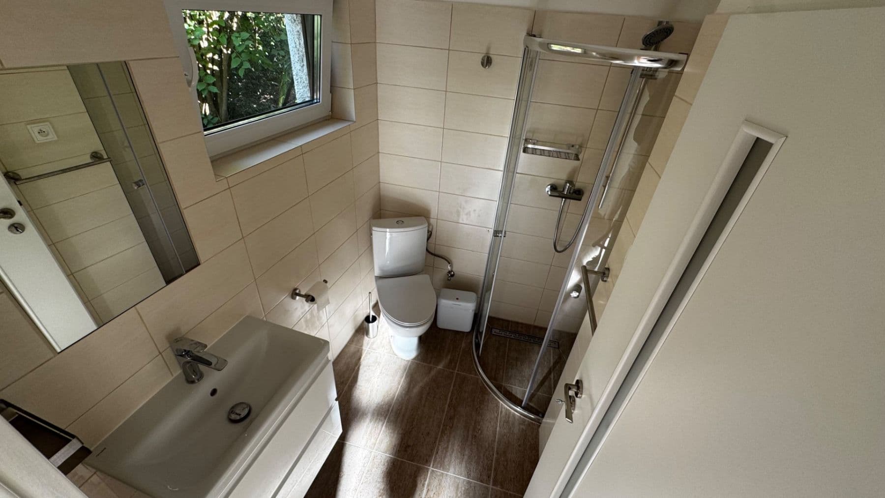 Pronájem kanceláře 30 m², Nad Kazankou, Praha, Praha Pronájem kanceláře 30 m², Nad Kazankou, Praha, Praha