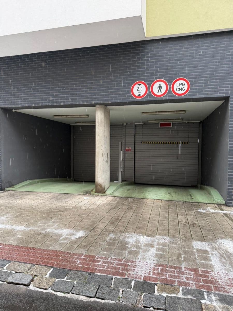 Pronájem garáže 13 m², Kurta Konráda, Praha, Praha Pronájem garáže 13 m², Kurta Konráda, Praha, Praha