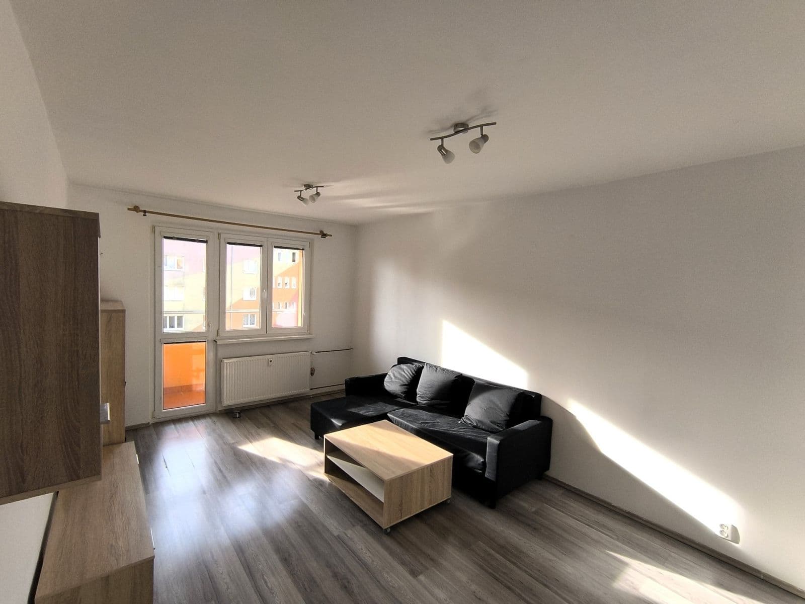 Pronájem bytu 2+1 55 m², Říjnová, Chodov, Karlovarský kraj Pronájem bytu 2+1 55 m², Říjnová, Chodov, Karlovarský kraj