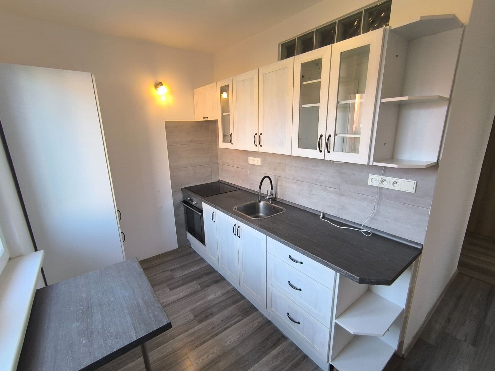 Pronájem bytu 2+1 55 m², Říjnová, Chodov, Karlovarský kraj Pronájem bytu 2+1 55 m², Říjnová, Chodov, Karlovarský kraj