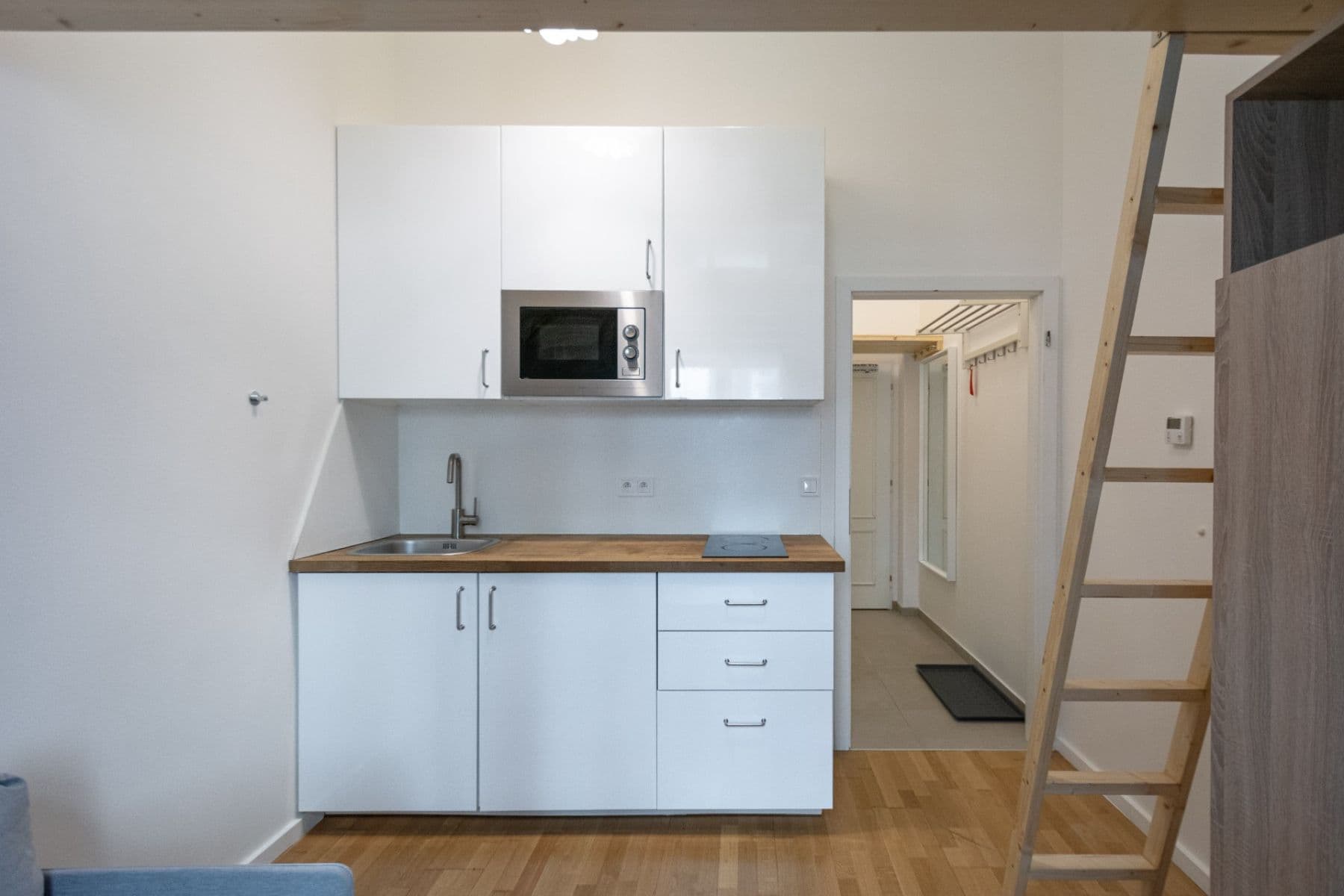 Pronájem bytu 1+kk 19 m², Čelakovského sady, Praha, Praha Pronájem bytu 1+kk 19 m², Čelakovského sady, Praha, Praha