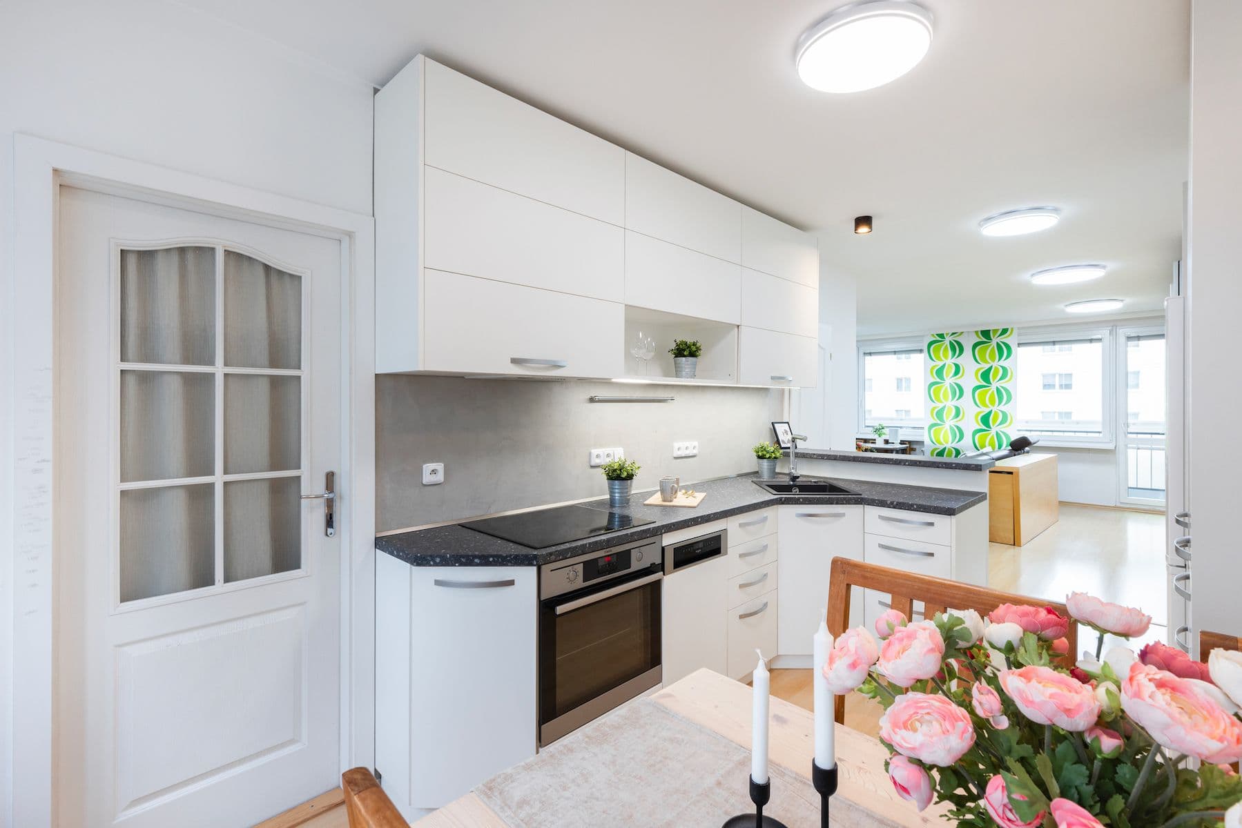 Prodej bytu 3+1 86 m², V Olšinách, Praha, Praha Prodej bytu 3+1 86 m², V Olšinách, Praha, Praha