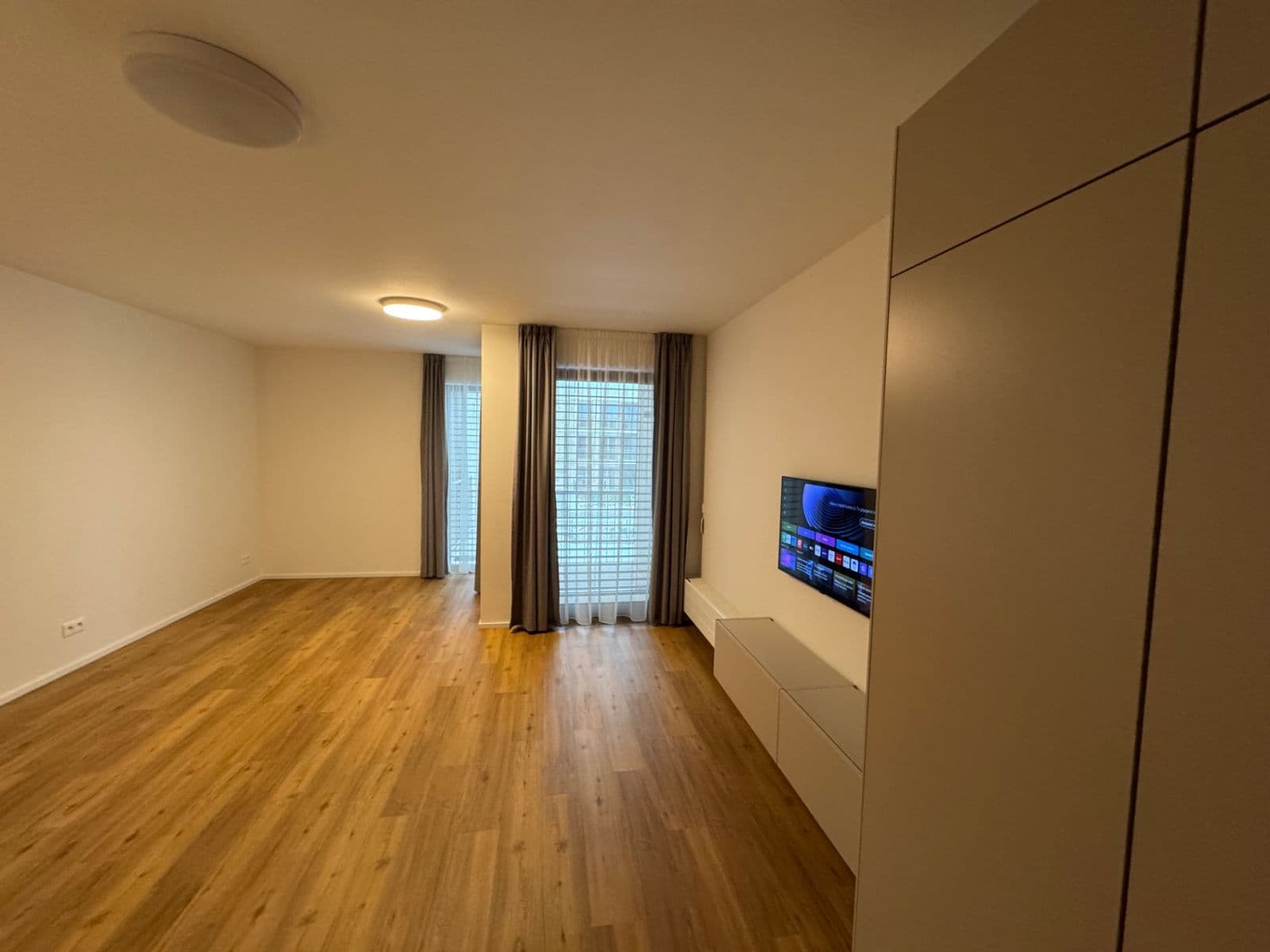 Pronájem bytu 1+kk 42 m², Dřevčická, Brandýs nad Labem-Stará Boleslav, Středočeský kraj Pronájem bytu 1+kk 42 m², Dřevčická, Brandýs nad Labem-Stará Boleslav, Středočeský kraj