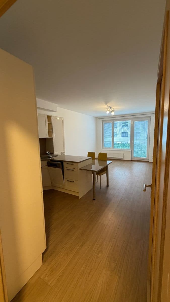 Pronájem bytu 2+kk 55 m², Padovská, Praha, Praha Pronájem bytu 2+kk 55 m², Padovská, Praha, Praha