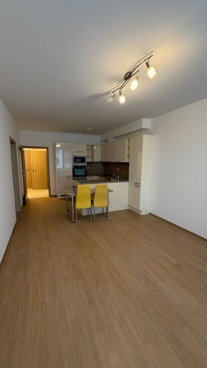 Pronájem bytu 2+kk 55 m², Padovská, Praha, Praha Pronájem bytu 2+kk 55 m², Padovská, Praha, Praha