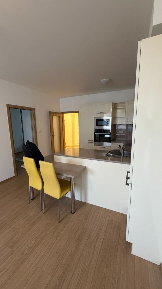 Pronájem bytu 2+kk 55 m², Padovská, Praha, Praha Pronájem bytu 2+kk 55 m², Padovská, Praha, Praha