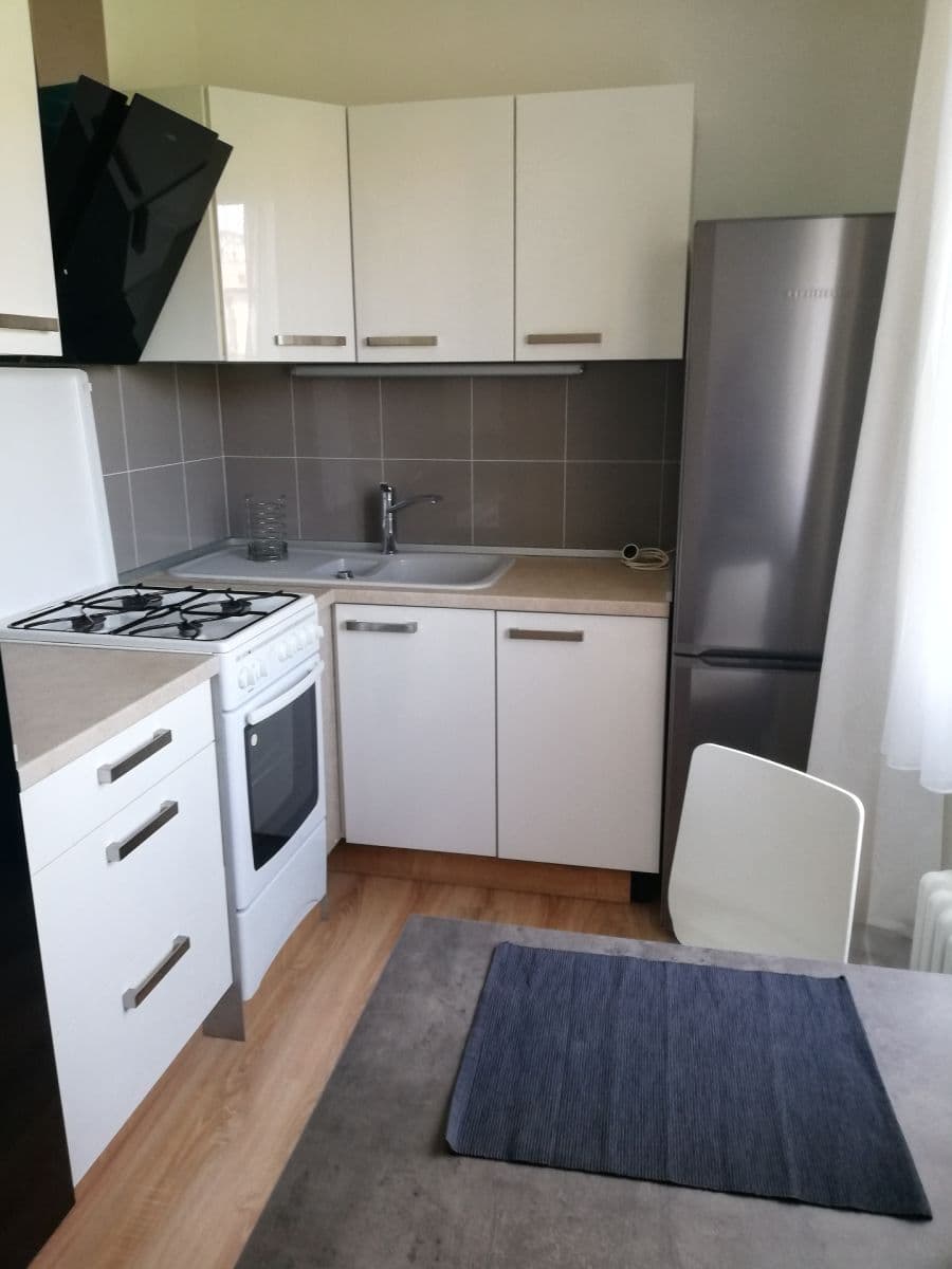 Pronájem bytu 2+1 65 m², Cerhenická, Praha, Praha Pronájem bytu 2+1 65 m², Cerhenická, Praha, Praha