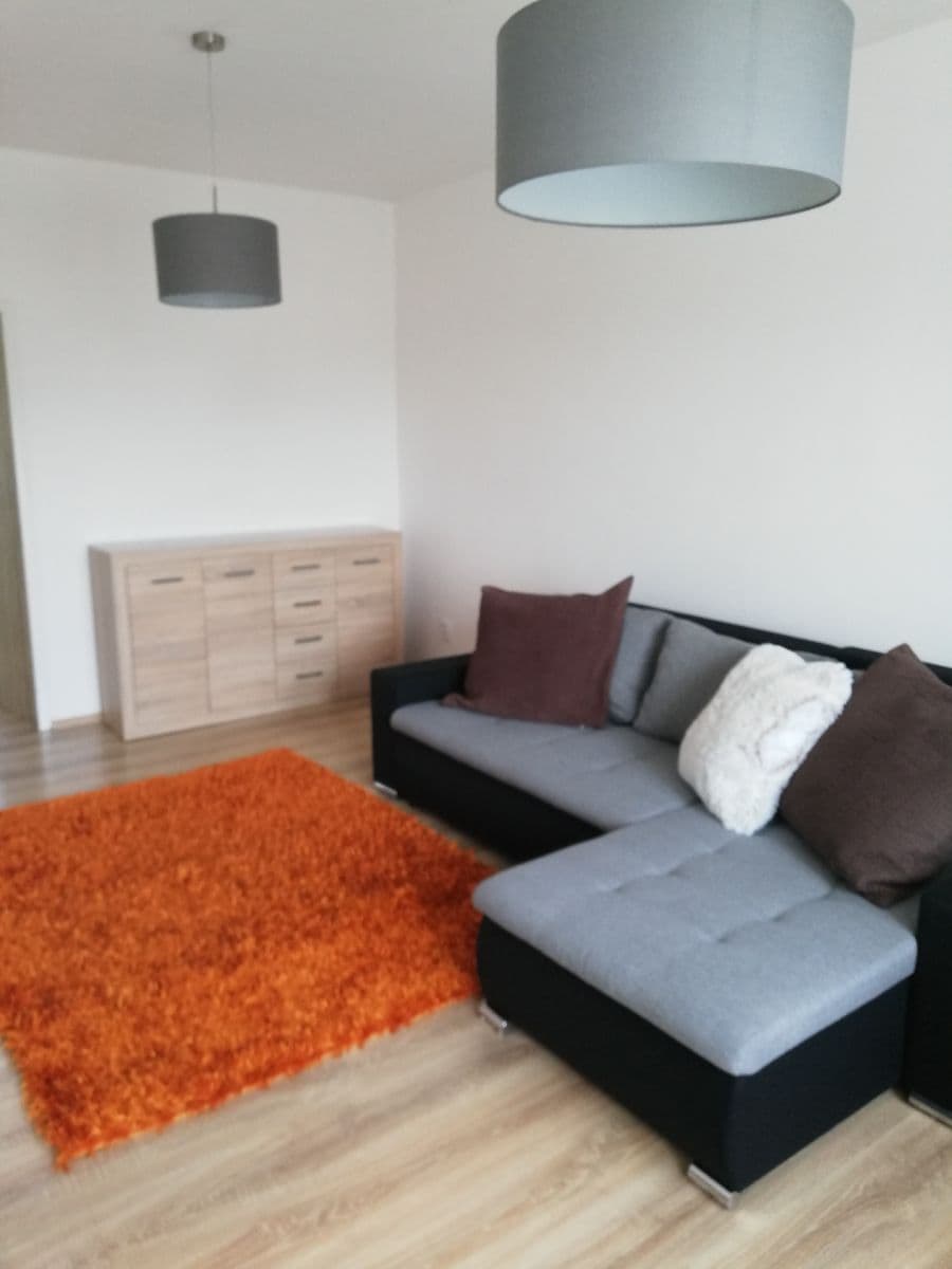 Pronájem bytu 2+1 65 m², Cerhenická, Praha, Praha Pronájem bytu 2+1 65 m², Cerhenická, Praha, Praha