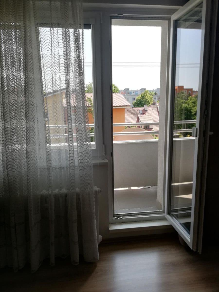 Pronájem bytu 2+1 65 m², Cerhenická, Praha, Praha Pronájem bytu 2+1 65 m², Cerhenická, Praha, Praha
