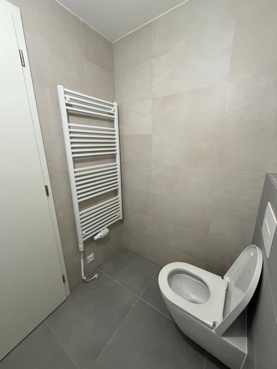 Pronájem bytu 1+kk 35 m², třída Generála Píky, Brno, Jihomoravský kraj Pronájem bytu 1+kk 35 m², třída Generála Píky, Brno, Jihomoravský kraj