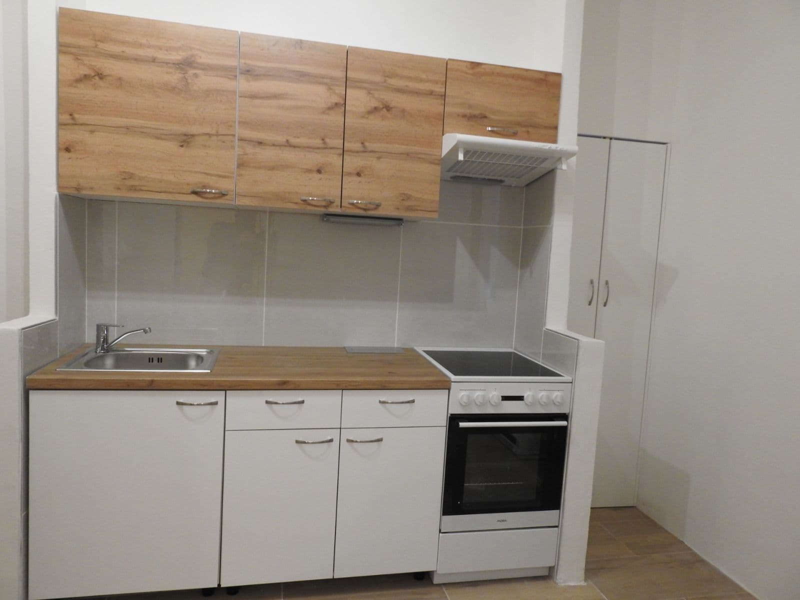 Pronájem bytu 1+1 40 m², Cetyňská, Praha, Praha Pronájem bytu 1+1 40 m², Cetyňská, Praha, Praha