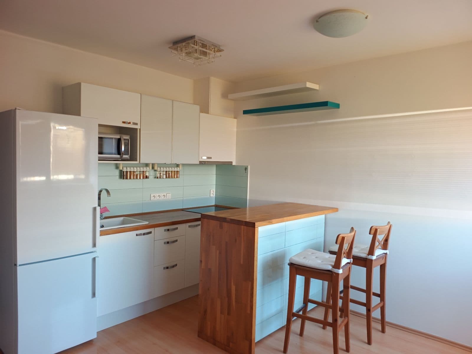 Pronájem bytu 1+kk 24 m², Ke Škole, Mníšek pod Brdy, Středočeský kraj Pronájem bytu 1+kk 24 m², Ke Škole, Mníšek pod Brdy, Středočeský kraj