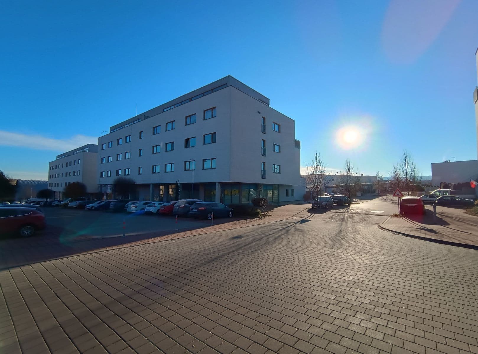 Pronájem bytu 1+kk 24 m², Ke Škole, Mníšek pod Brdy, Středočeský kraj Pronájem bytu 1+kk 24 m², Ke Škole, Mníšek pod Brdy, Středočeský kraj