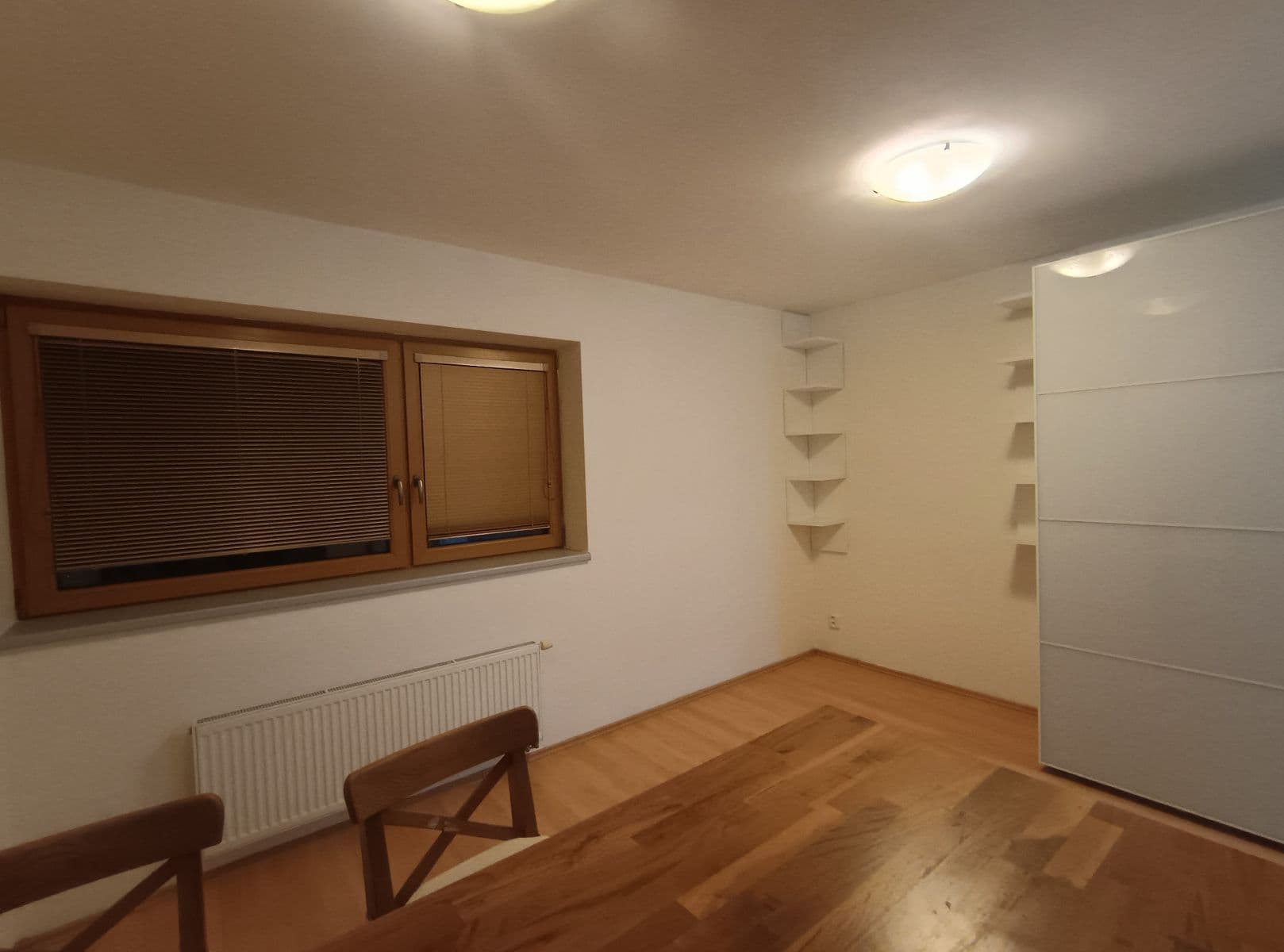 Pronájem bytu 1+kk 24 m², Ke Škole, Mníšek pod Brdy, Středočeský kraj Pronájem bytu 1+kk 24 m², Ke Škole, Mníšek pod Brdy, Středočeský kraj
