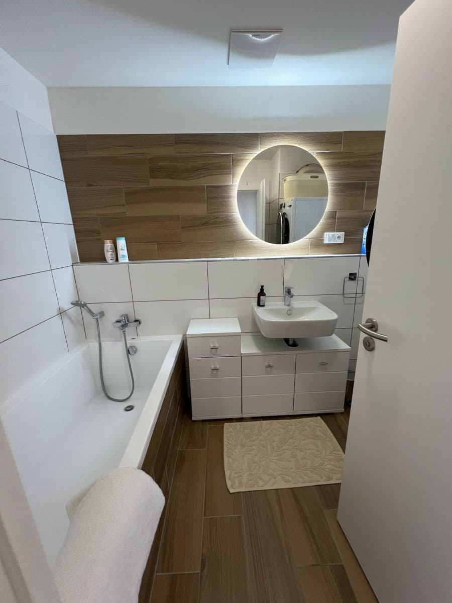 Pronájem bytu 3+kk 76 m², V Kolonii, Nymburk, Středočeský kraj Pronájem bytu 3+kk 76 m², V Kolonii, Nymburk, Středočeský kraj