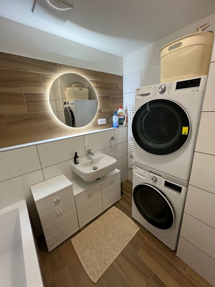 Pronájem bytu 3+kk 76 m², V Kolonii, Nymburk, Středočeský kraj Pronájem bytu 3+kk 76 m², V Kolonii, Nymburk, Středočeský kraj