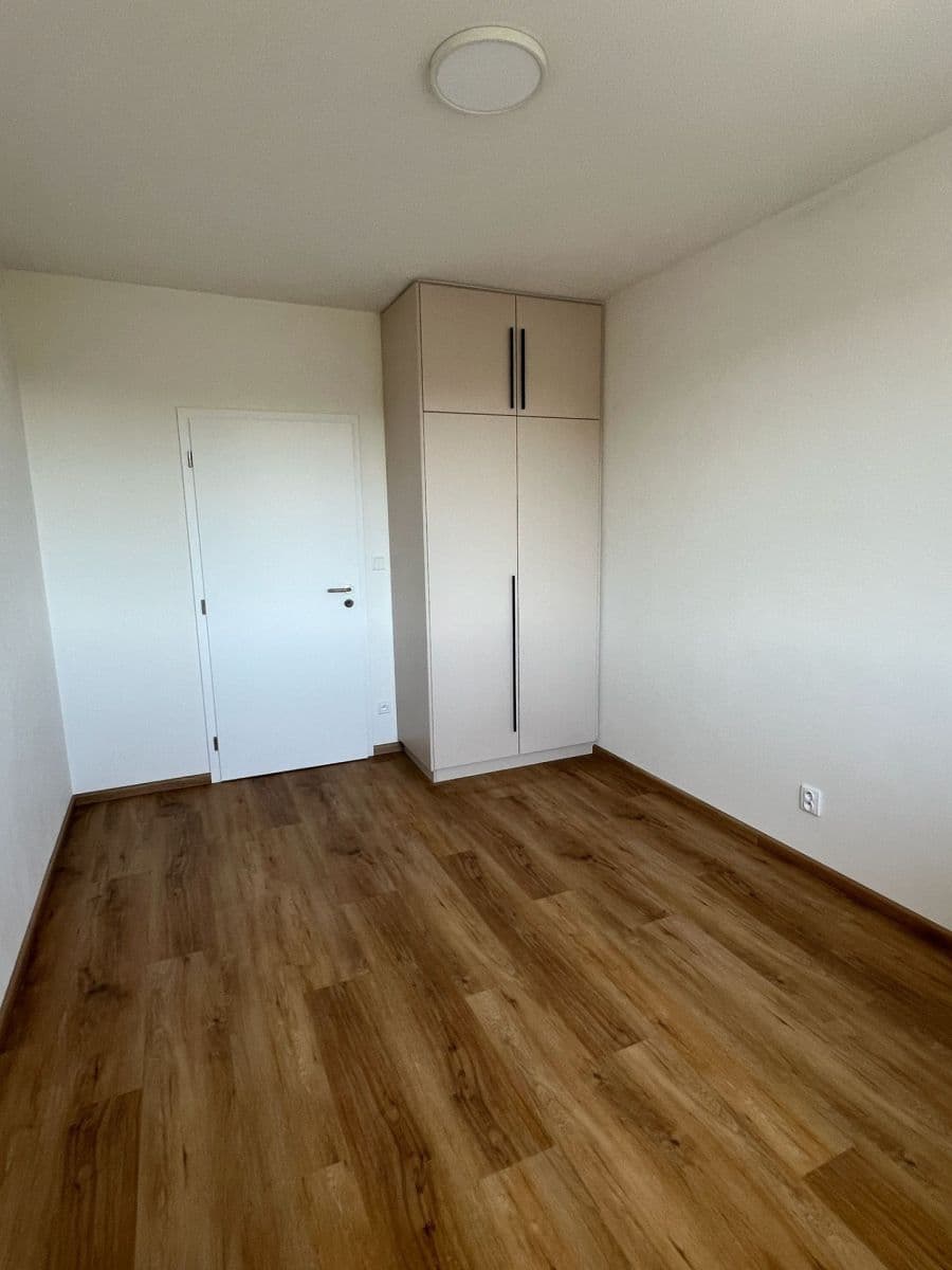 Pronájem bytu 3+kk 76 m², V Kolonii, Nymburk, Středočeský kraj Pronájem bytu 3+kk 76 m², V Kolonii, Nymburk, Středočeský kraj