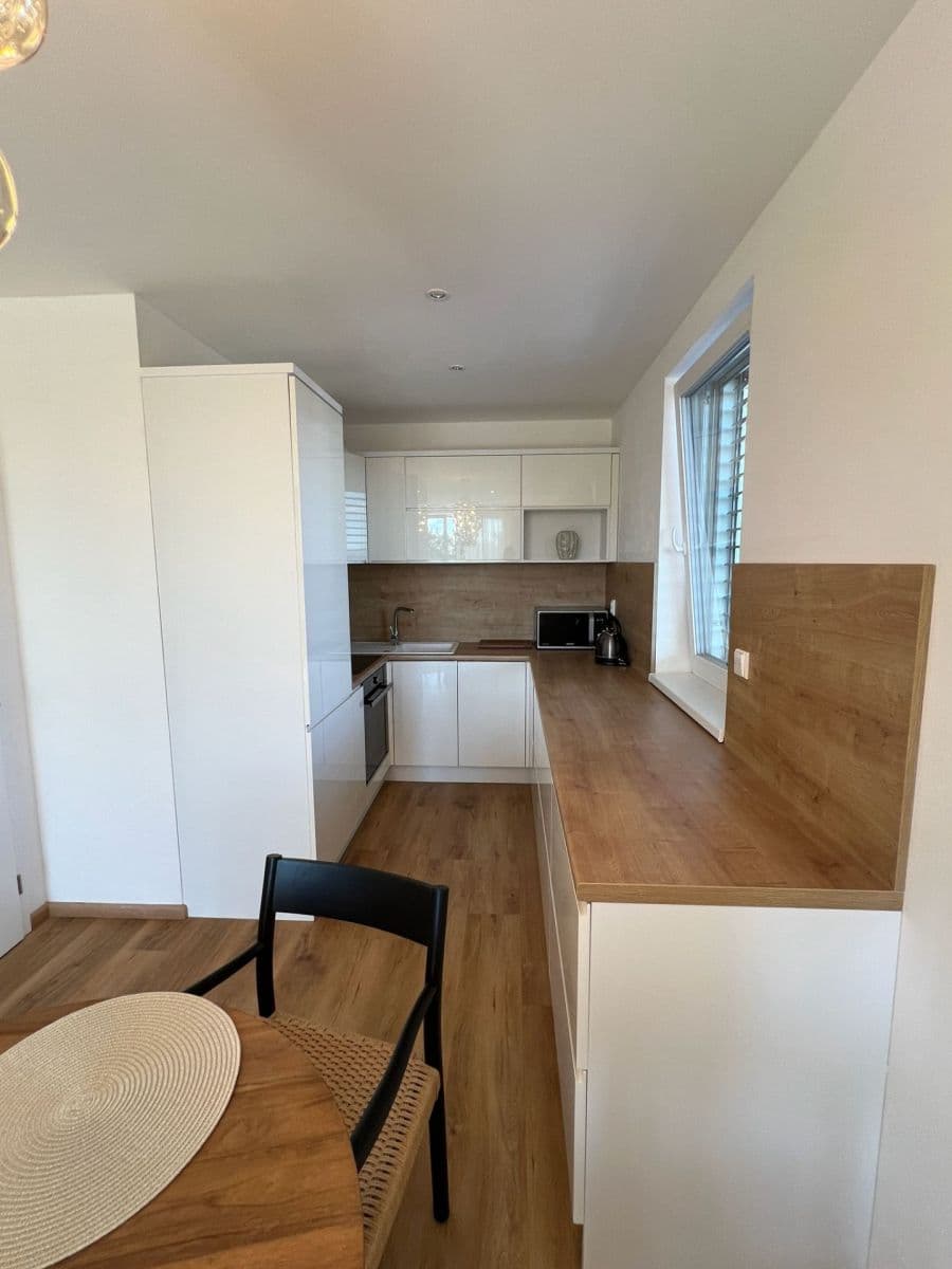 Pronájem bytu 3+kk 76 m², V Kolonii, Nymburk, Středočeský kraj Pronájem bytu 3+kk 76 m², V Kolonii, Nymburk, Středočeský kraj