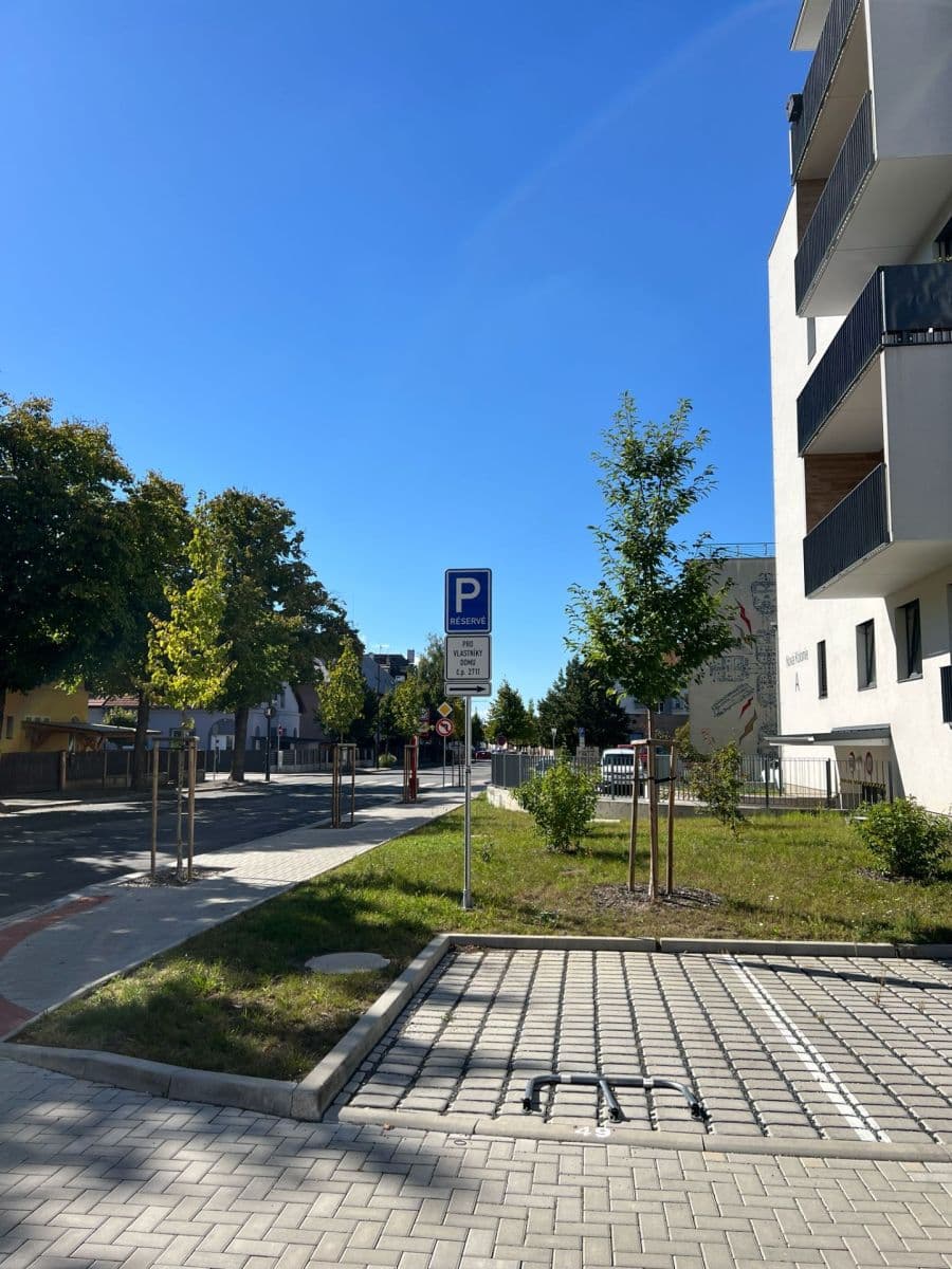 Pronájem bytu 3+kk 76 m², V Kolonii, Nymburk, Středočeský kraj Pronájem bytu 3+kk 76 m², V Kolonii, Nymburk, Středočeský kraj