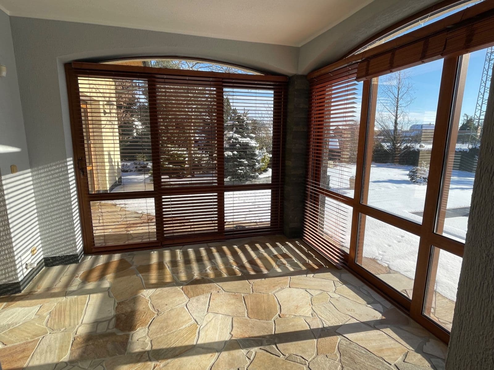 Pronájem domu 400 m², pozemek 2.000 m², Roblín, Středočeský kraj Pronájem domu 400 m², pozemek 2.000 m², Roblín, Středočeský kraj