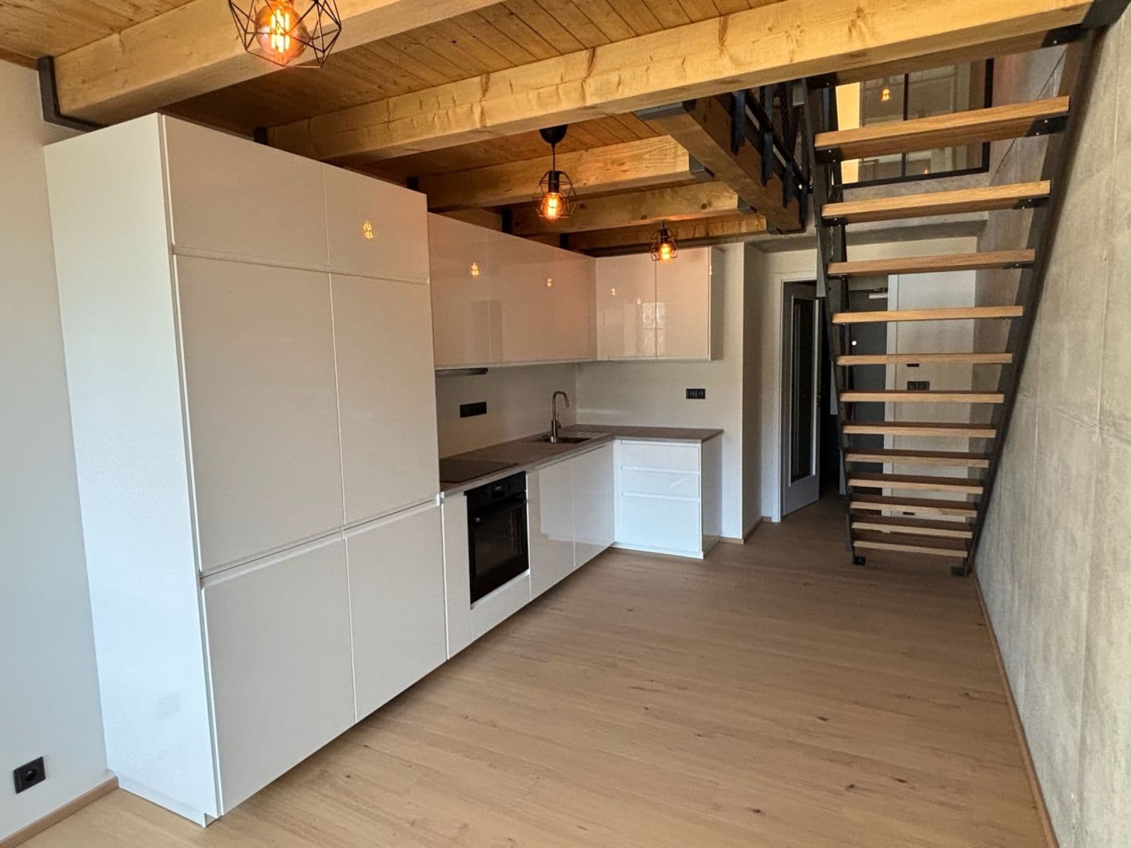 Pronájem bytu 3+kk 66 m², Kolbenova, Praha, Praha Pronájem bytu 3+kk 66 m², Kolbenova, Praha, Praha